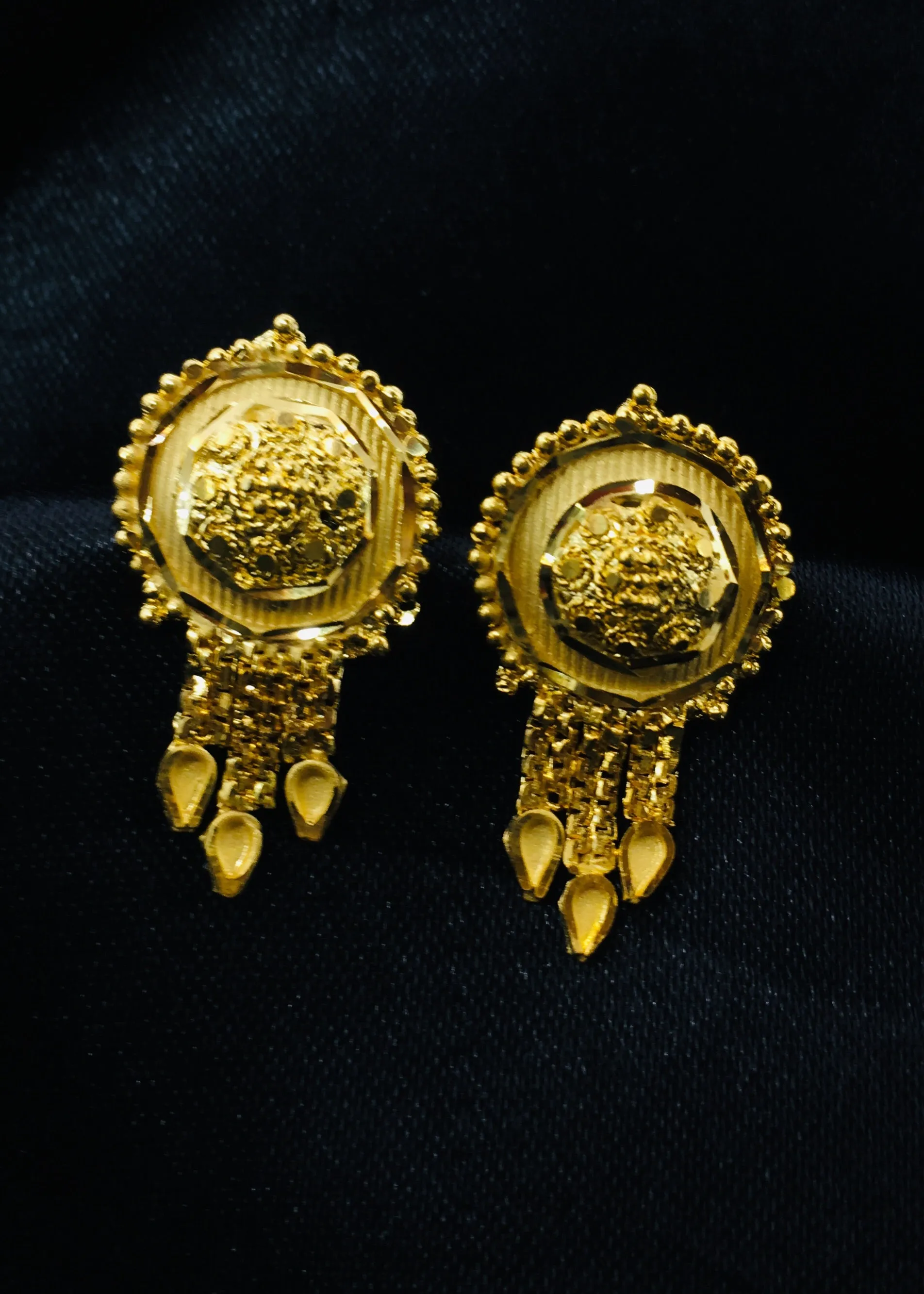 CIRCULAR GOLD PLATED EARRINGS