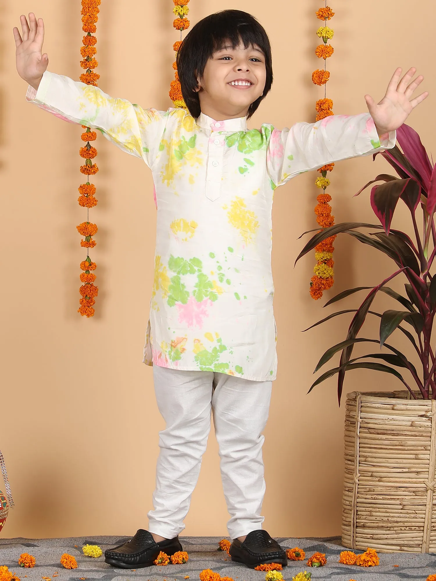 Polka Tots Full Sleeve Splash print Ethnic Kurta Pyjama Set - Multicolor